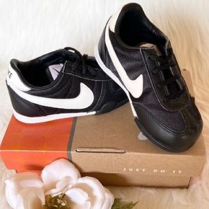 Nike Toddler shoes Lil Sprint Sister black white